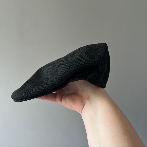 Vintage Country Gentleman Black Newsboy Cap Gold Neutral Size Medium - Picture 1 of 5